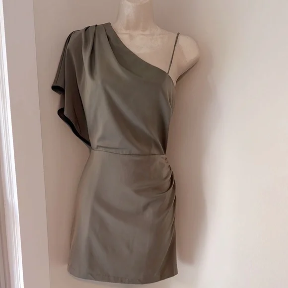 TCEC Green Asymmetrical Ruched Cocktail Dress TCEC size S - Picture 2 of 13